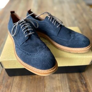 Johnston & Murphy Pearce wingtip in navy suede size 11 M